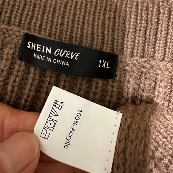 🛍️ SHEIN Curve 100% Acrylic sweater Size 1XL great condition. - Picture 8 of 8